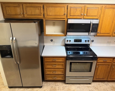 1058 E Jefferson Street - Photo Thumbnail 13
