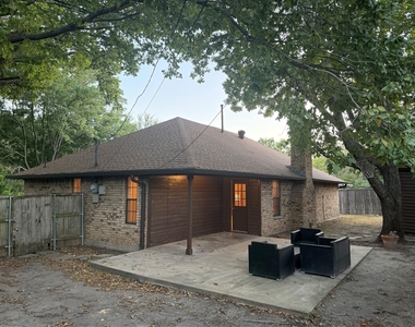 1058 E Jefferson Street - Photo Thumbnail 24