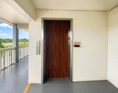 9872 Marina Boulevard - Photo Thumbnail 7