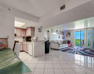 5570 Nw 44th Street - Photo Thumbnail 4