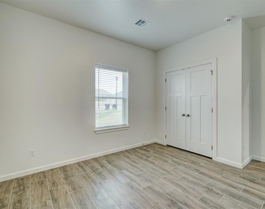 528 Nw 175th Street - Photo Thumbnail 16