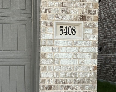 5408 Locke Drive - Photo Thumbnail 2