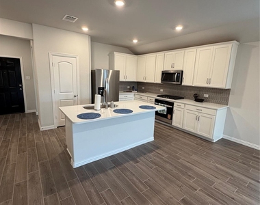 5408 Locke Drive - Photo Thumbnail 12