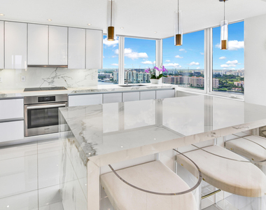 500 S Ocean Boulevard - Photo Thumbnail 18