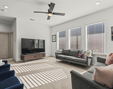 15627 Rue Drive - Photo Thumbnail 26