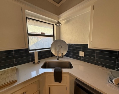 6007 Gaelic Glen Drive - Photo Thumbnail 7