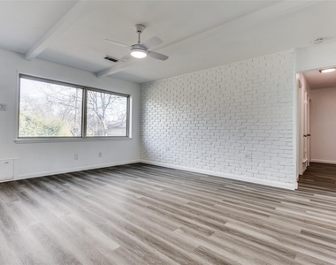 1606 W Shore Drive - Photo Thumbnail 7