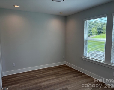 413 Nathaniel Way - Photo Thumbnail 4
