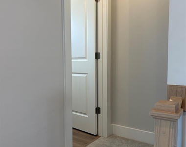 413 Nathaniel Way - Photo Thumbnail 16
