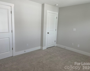 413 Nathaniel Way - Photo Thumbnail 29