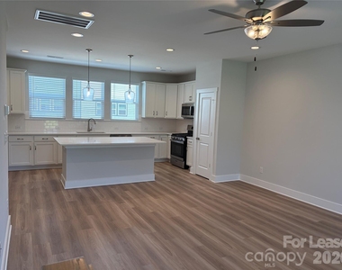 413 Nathaniel Way - Photo Thumbnail 14