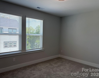 413 Nathaniel Way - Photo Thumbnail 28