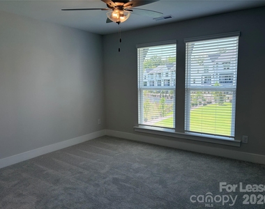413 Nathaniel Way - Photo Thumbnail 23