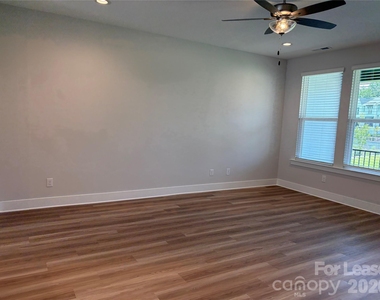 413 Nathaniel Way - Photo Thumbnail 13