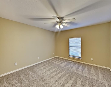 6808 Sandlewood Drive - Photo Thumbnail 21