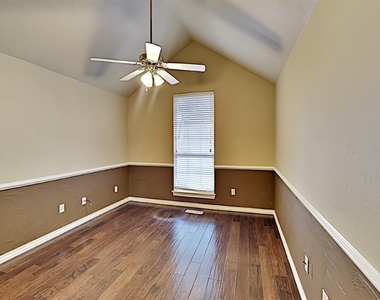 6808 Sandlewood Drive - Photo Thumbnail 3