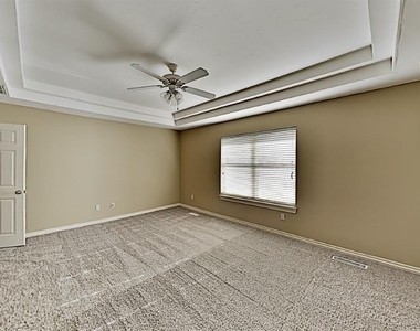 6808 Sandlewood Drive - Photo Thumbnail 12