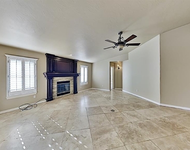 6808 Sandlewood Drive - Photo Thumbnail 6