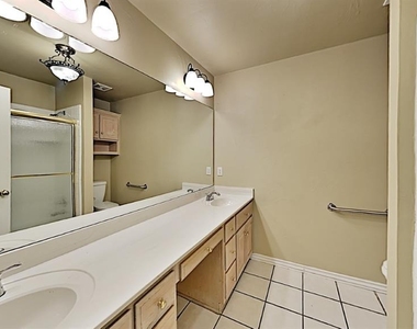6808 Sandlewood Drive - Photo Thumbnail 20