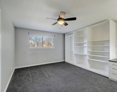 3913 Knob Hill Drive - Photo Thumbnail 25