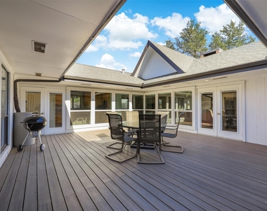 3913 Knob Hill Drive - Photo Thumbnail 7