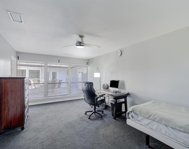 3913 Knob Hill Drive - Photo Thumbnail 21