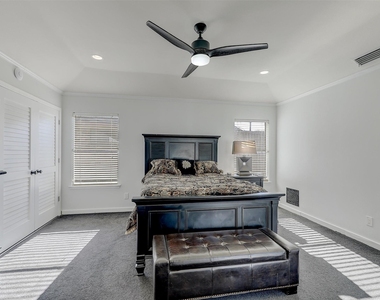 3913 Knob Hill Drive - Photo Thumbnail 31