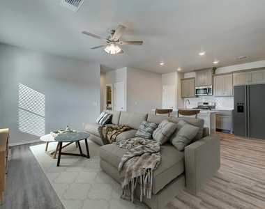 9329 Nw 125th Street - Photo Thumbnail 2