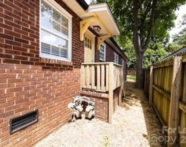 1704 Club Road - Photo Thumbnail 18