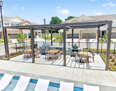2906 Woodland Street - Photo Thumbnail 34