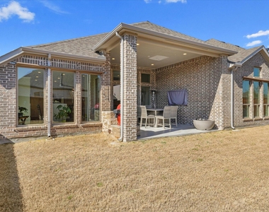 3316 Honey Suckle Lane - Photo Thumbnail 35