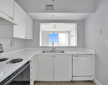 3020 Ne 32nd Avenue - Photo Thumbnail 9