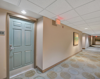 3020 Ne 32nd Avenue - Photo Thumbnail 4