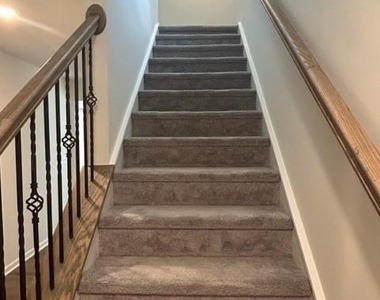 212 Brentwood Drive - Photo Thumbnail 9