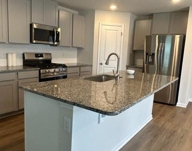 212 Brentwood Drive - Photo Thumbnail 1