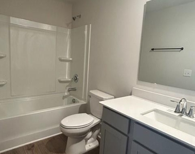 212 Brentwood Drive - Photo Thumbnail 19