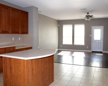 12401 Lonesome Pine Place - Photo Thumbnail 7
