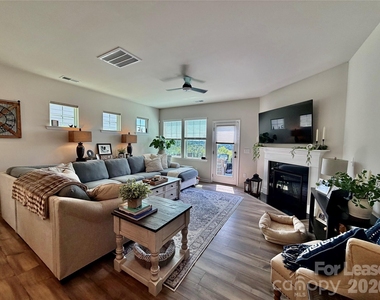 4540 Potters Wheel Drive - Photo Thumbnail 11