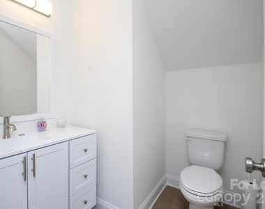 1090 Startown Road - Photo Thumbnail 16