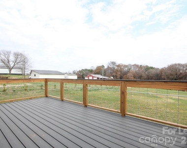 1090 Startown Road - Photo Thumbnail 45