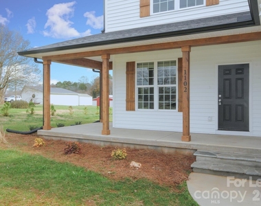 1090 Startown Road - Photo Thumbnail 2
