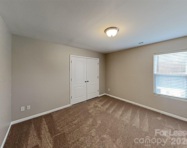 1372 Waylon Avenue - Photo Thumbnail 16