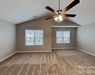 1372 Waylon Avenue - Photo Thumbnail 18