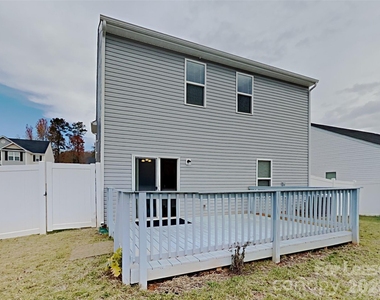 1372 Waylon Avenue - Photo Thumbnail 26