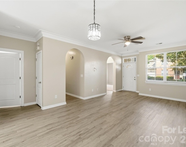 7329 Michaels Landing Drive - Photo Thumbnail 4