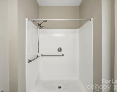 7329 Michaels Landing Drive - Photo Thumbnail 16