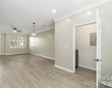 7329 Michaels Landing Drive - Photo Thumbnail 10