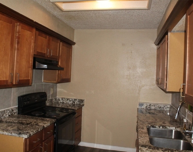 9022 Greenmound Avenue - Photo Thumbnail 1