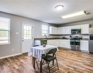 5400 Cedar Mountain Drive - Photo Thumbnail 7