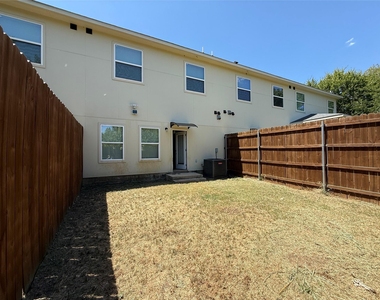 226 Heritage Court - Photo Thumbnail 18